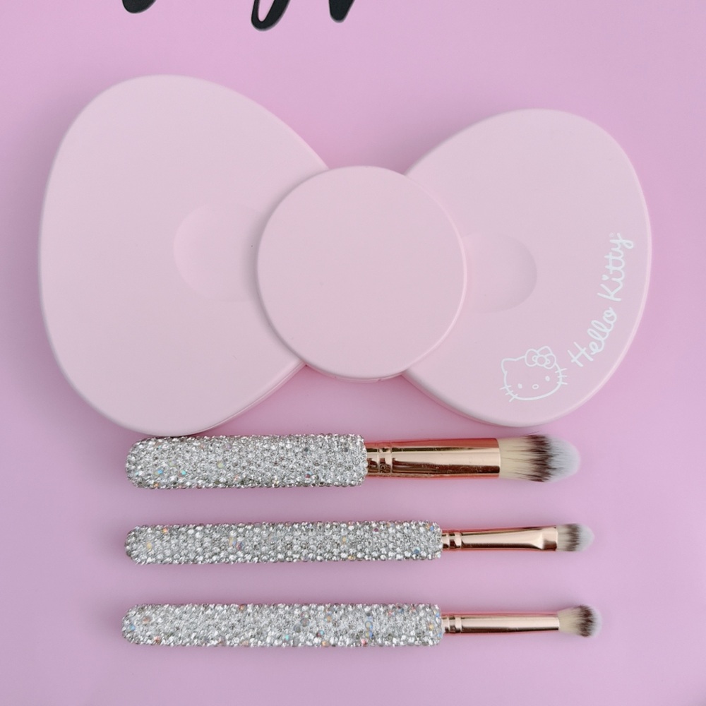Hello Kitty LED LARGE BOW mirror and bundle